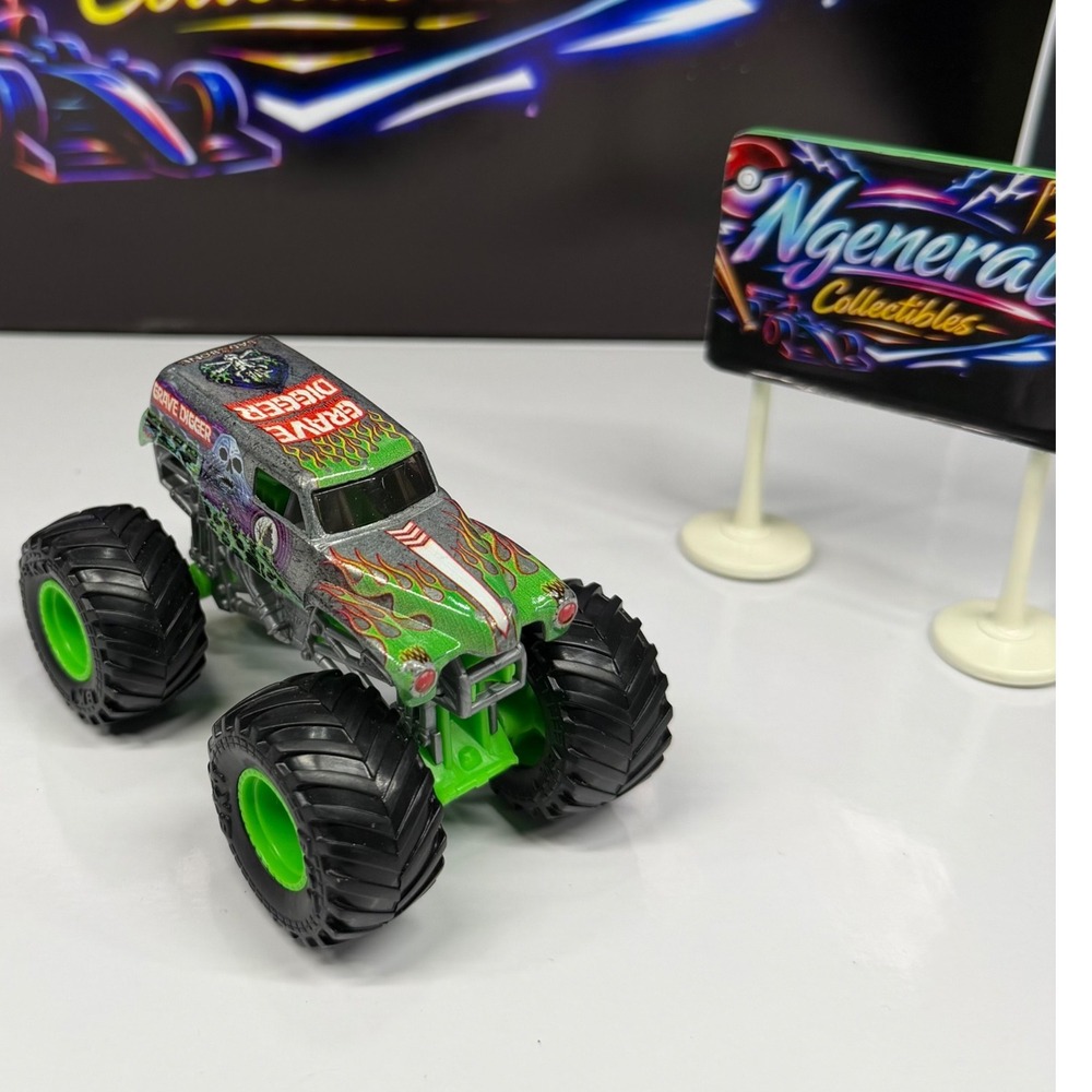 Monster Jam Grave Digger Die-Cast 1:64 Scale Monster Truck Silver Green Flames